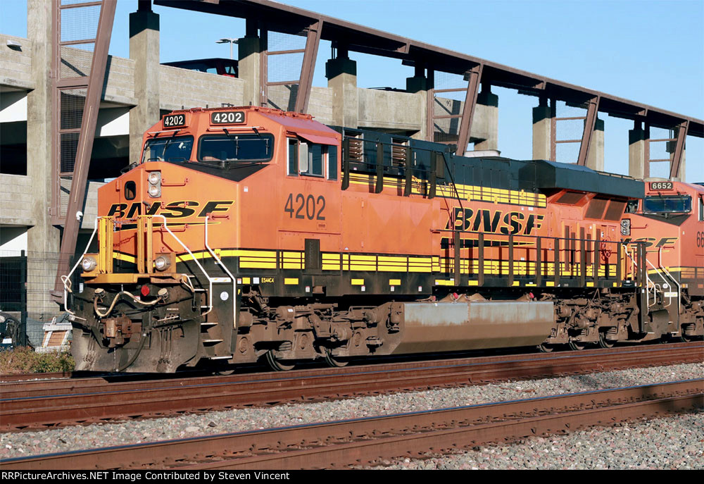 BNSF #4202